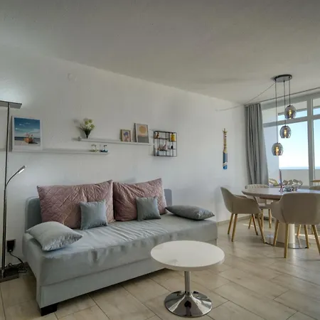 Apartment - Haus F, App 0f1401