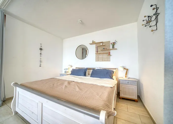 - Haus F, App 0f1401