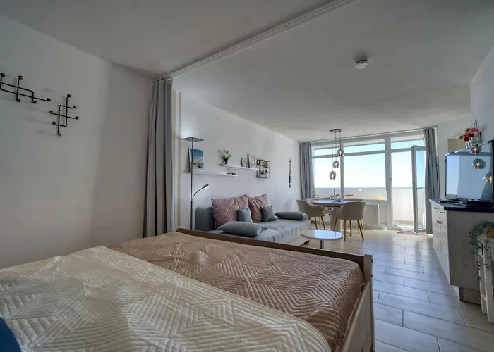 - Haus F, App 0f1401